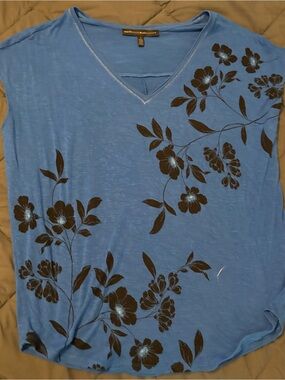 White House Black Market Blue Floral V-Neck Tank
